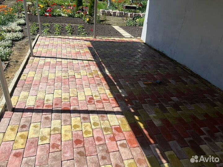 Укладка тротуарной плитки брусчатки бордюров
