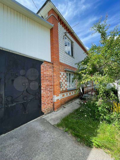 Дом 134 м² на участке 8 сот.