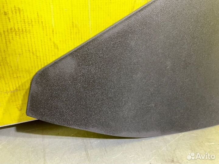 Накладка центральной консоли передняя правая Kia