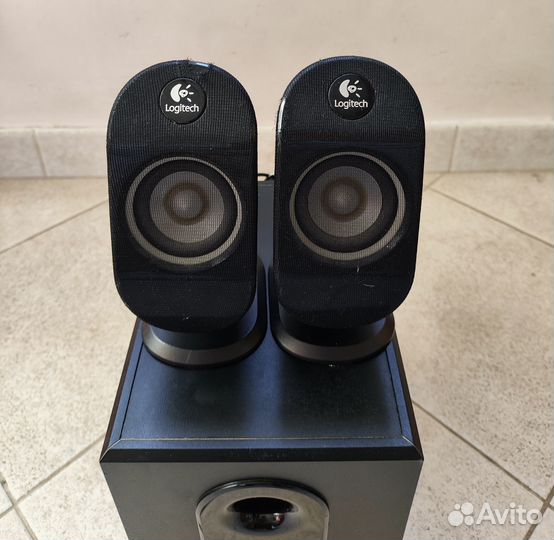Logitech X-210 (колонки с сабвуфером)