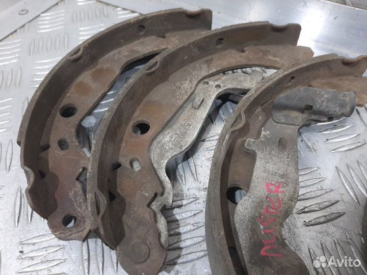 Механизм стояночного тормоза Renault Duster F4R