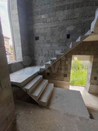 Дом 243 м² на участке 7,6 сот.