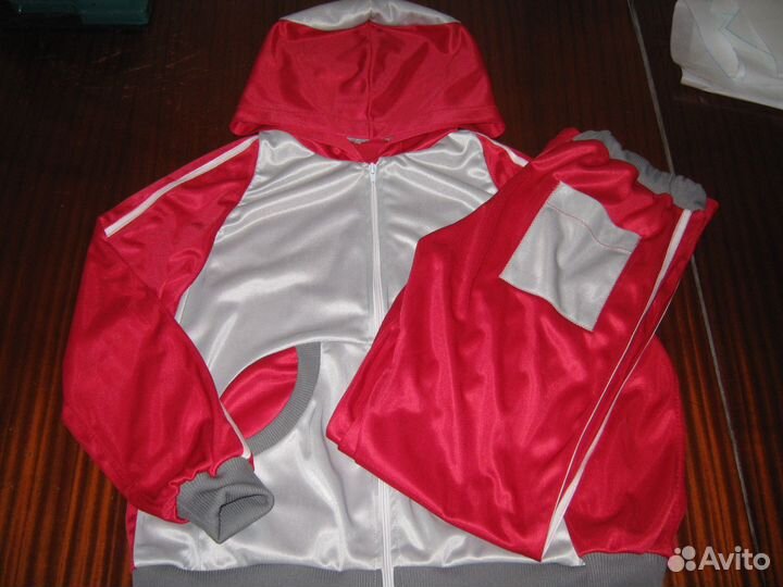 Спортивный костюм для девочки