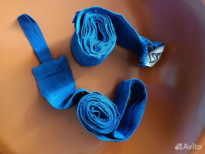 Боксерские перчатки