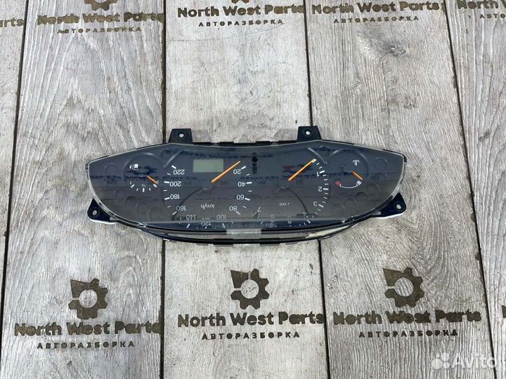 Панель приборов Ford Focus 1 1.6L zetec rocam 2004