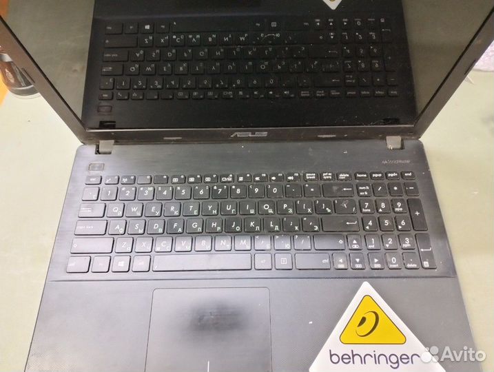 Ноутбук asus X551C