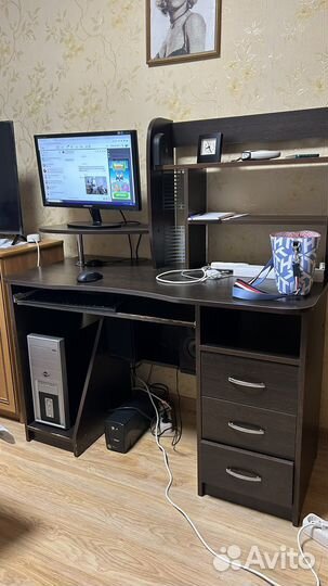 Компьютерный стол