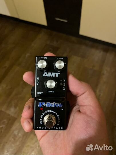 Педаль P-drive distortion AMT