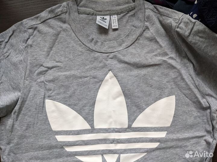 Коробка с брендовыми вещами в отличном состоянии