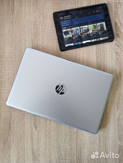 Ноутбук HP 17
