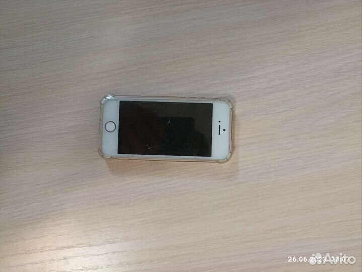 Телефон iPhone 5se бу