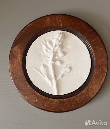 Гипсовое панно барельеф