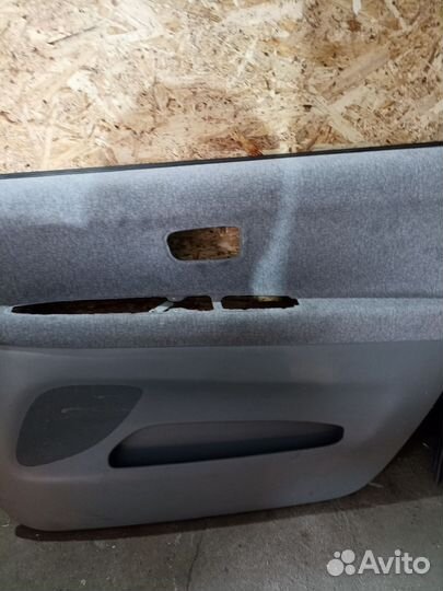 Стекло на заднию тойета нади