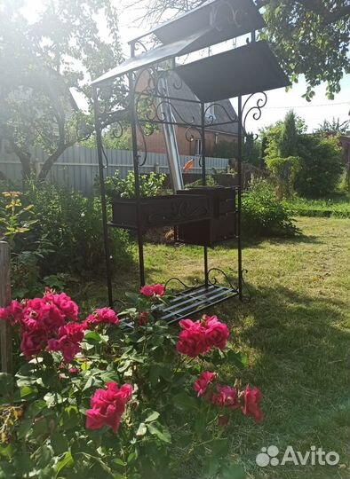 Мангал с крышей