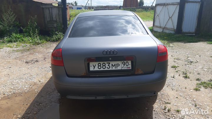 Свой человек