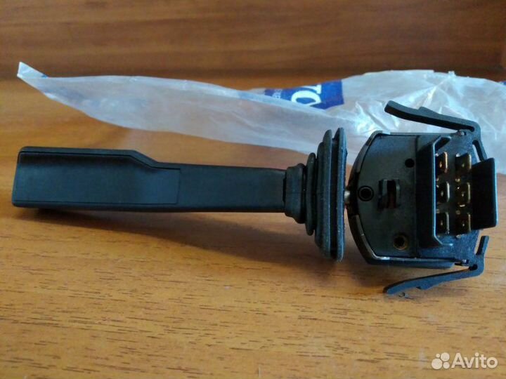 Переключатель стеклоочистителей Volvo 440