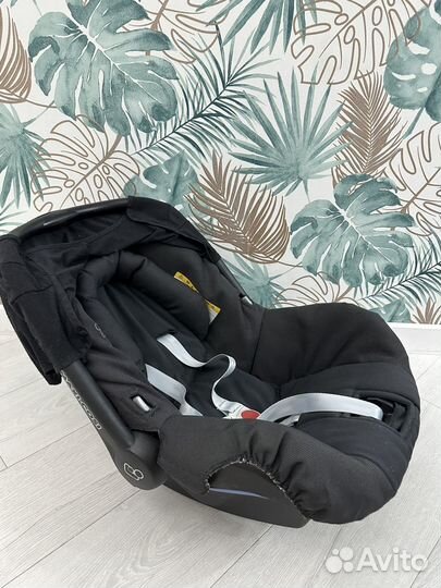 Автолюлька maxi cosi с адаптерами к baby jogger