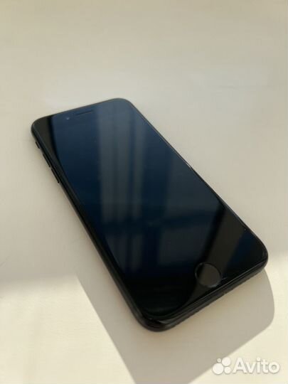 iPhone se2020 64gb