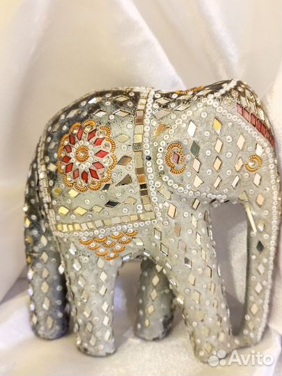 Фигурка слона