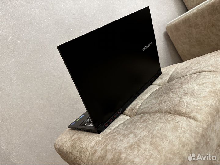 Gigabyte G5 I5 12500H RTX 4050 6GB новый
