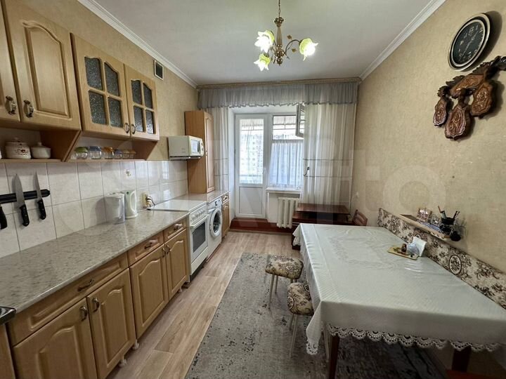 3-к. квартира, 70 м², 5/5 эт.