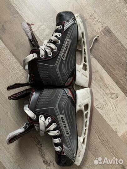 Коньки Bauer Y12R