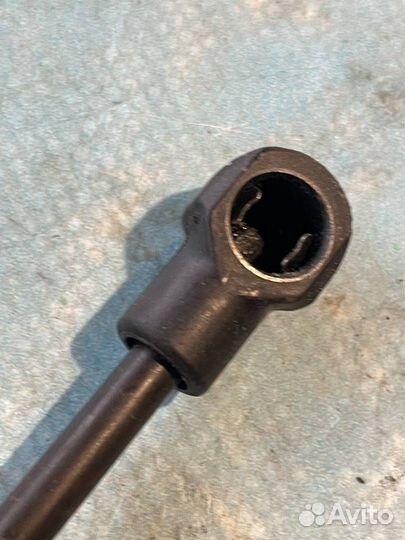 Амортизатор крышки багажника 4H0827551B