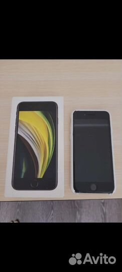 iPhone SE, 64 ГБ