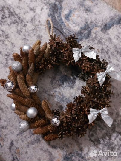 Новогодний венок ручной работы
