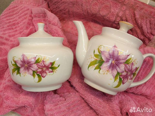 Чайник, сахарница 1 р
