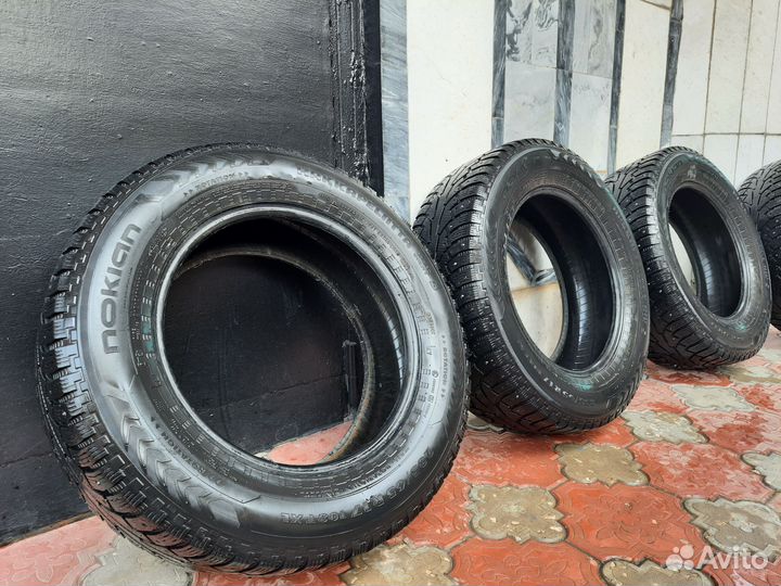 Nokian Tyres Hakkapeliitta 5 235/65 R17 108T