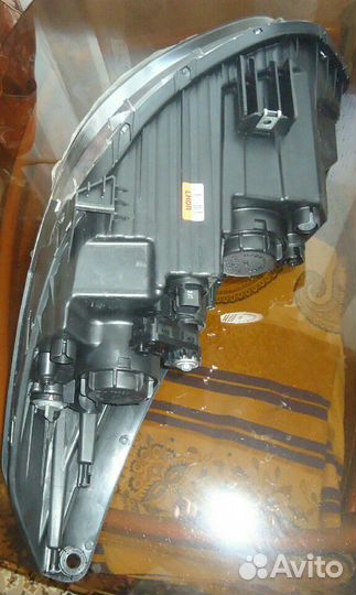 Новая правая фара Hyundai IX35 Tucson 921022Y000