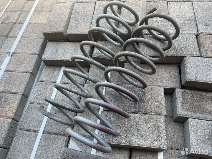 Продам пружины на ниву