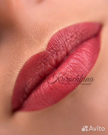 Перманентный макияж губ