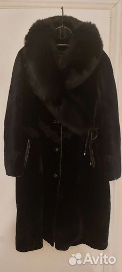 Шуба мутоновая с песцом