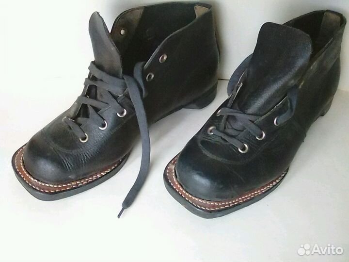 Ботинки лыжные