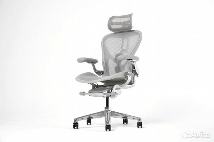 Игровое кресло Herman Miller Aeron