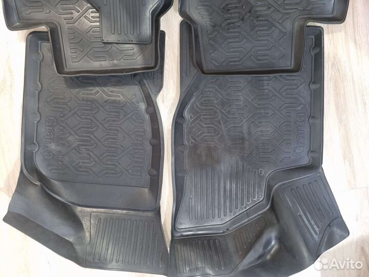 Автомобильные коврики резиновые