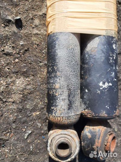 Задние стойки Mitsubishi Pajero io