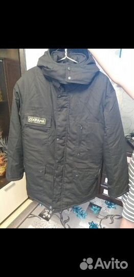 Новая зимняя куртка охранника