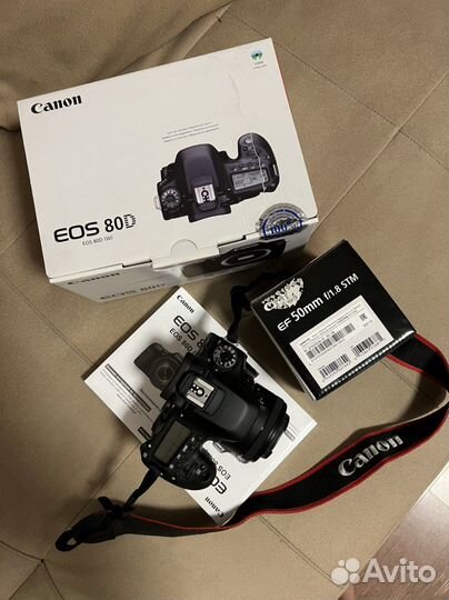 Зеркальный фотоаппарат canon EOS 80D