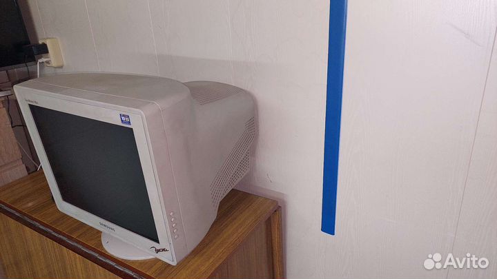 Монитор Samsung 17 дюйм ЭЛТ (795DF)