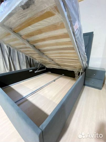 Двуспальная кровать дизайнерская