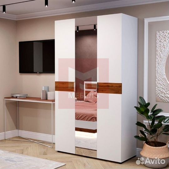 Шкаф новый белый