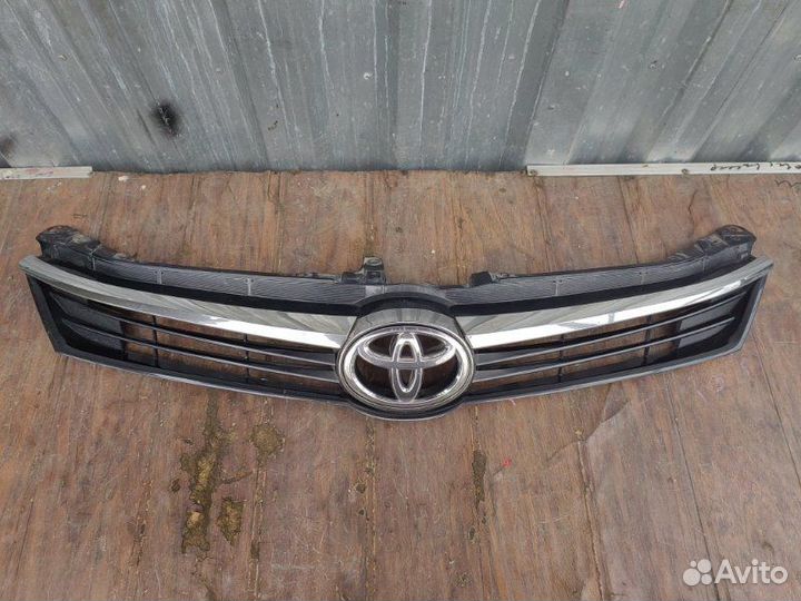 Решетка радиатора Toyota Camry 55 2014-2017