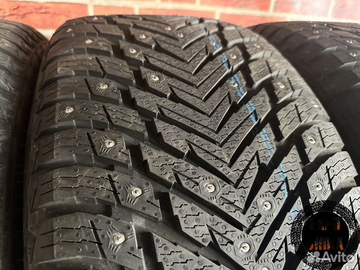 Nokian Tyres Hakkapeliitta 10p SUV 285/45 R22