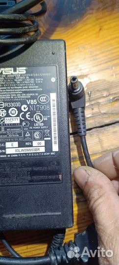 Зарядное устройство для ноутбука