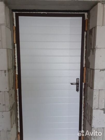 Двери гаражные
