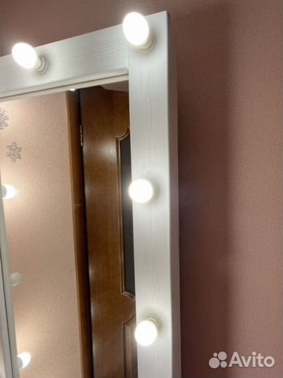 Зеркало напольное в полный рост на колесиках