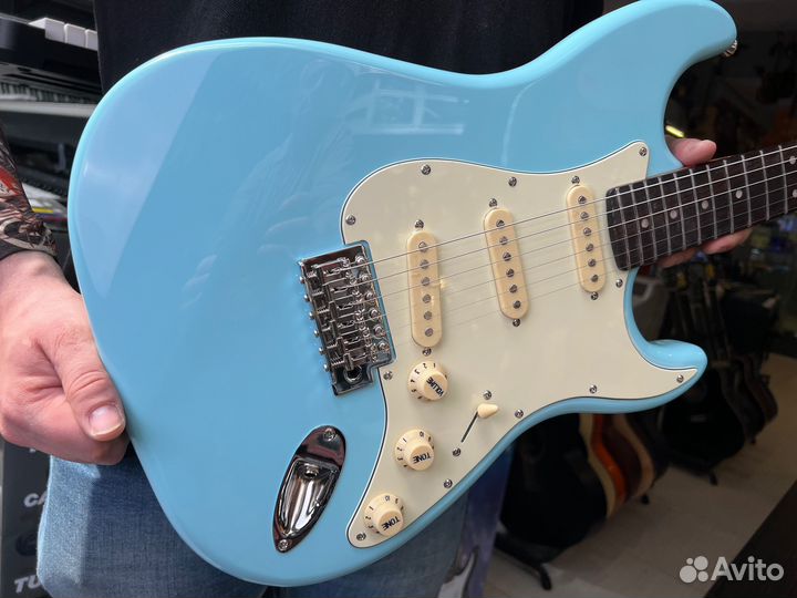Электрогитара стратокастер